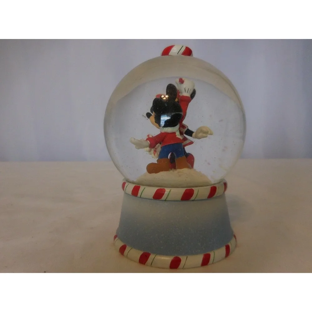 Disney Christmas Minnie Kissing Mickey Mouse Snow Globe Under the Mistletoe 2010